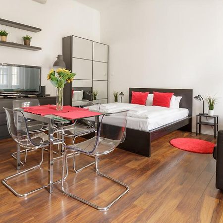Red Dot Two - New Unit In The Heart Of Party Town Apartment Будапеща Екстериор снимка