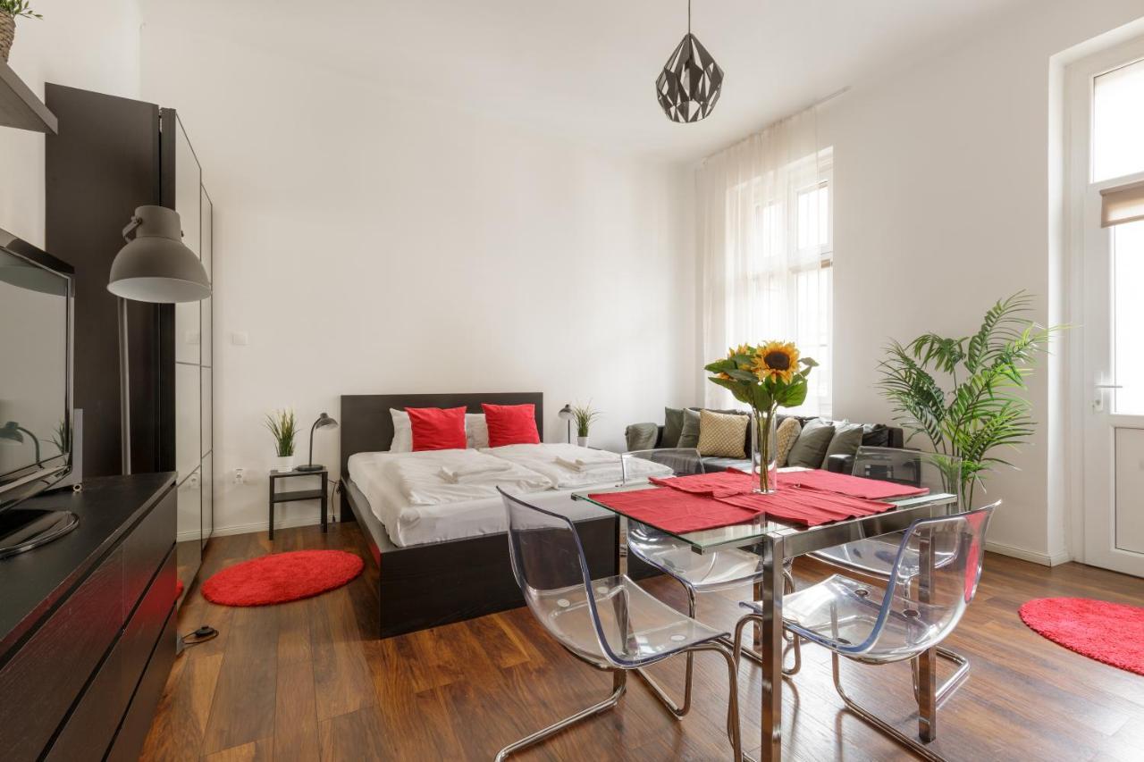 Red Dot Two - New Unit In The Heart Of Party Town Apartment Будапеща Екстериор снимка